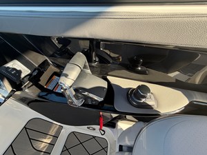 2027 Sea Ray SLX 280 Outboard 36