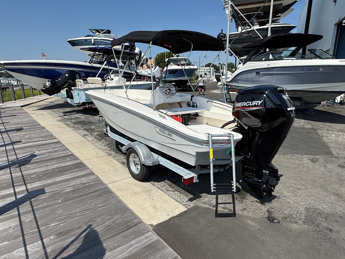 2027 Boston Whaler 160 Super Sport 8