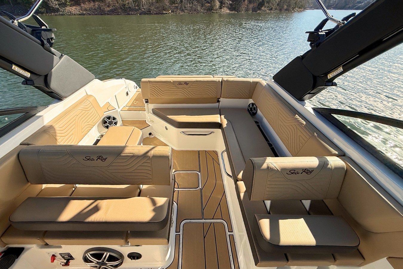 2026 Sea Ray SDX 250 Surf 25