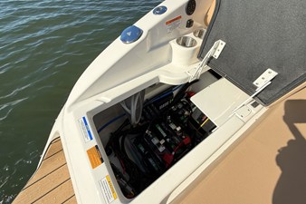 2026 Sea Ray SDX 250 Surf 9