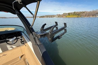 2026 Sea Ray SDX 250 Surf 15