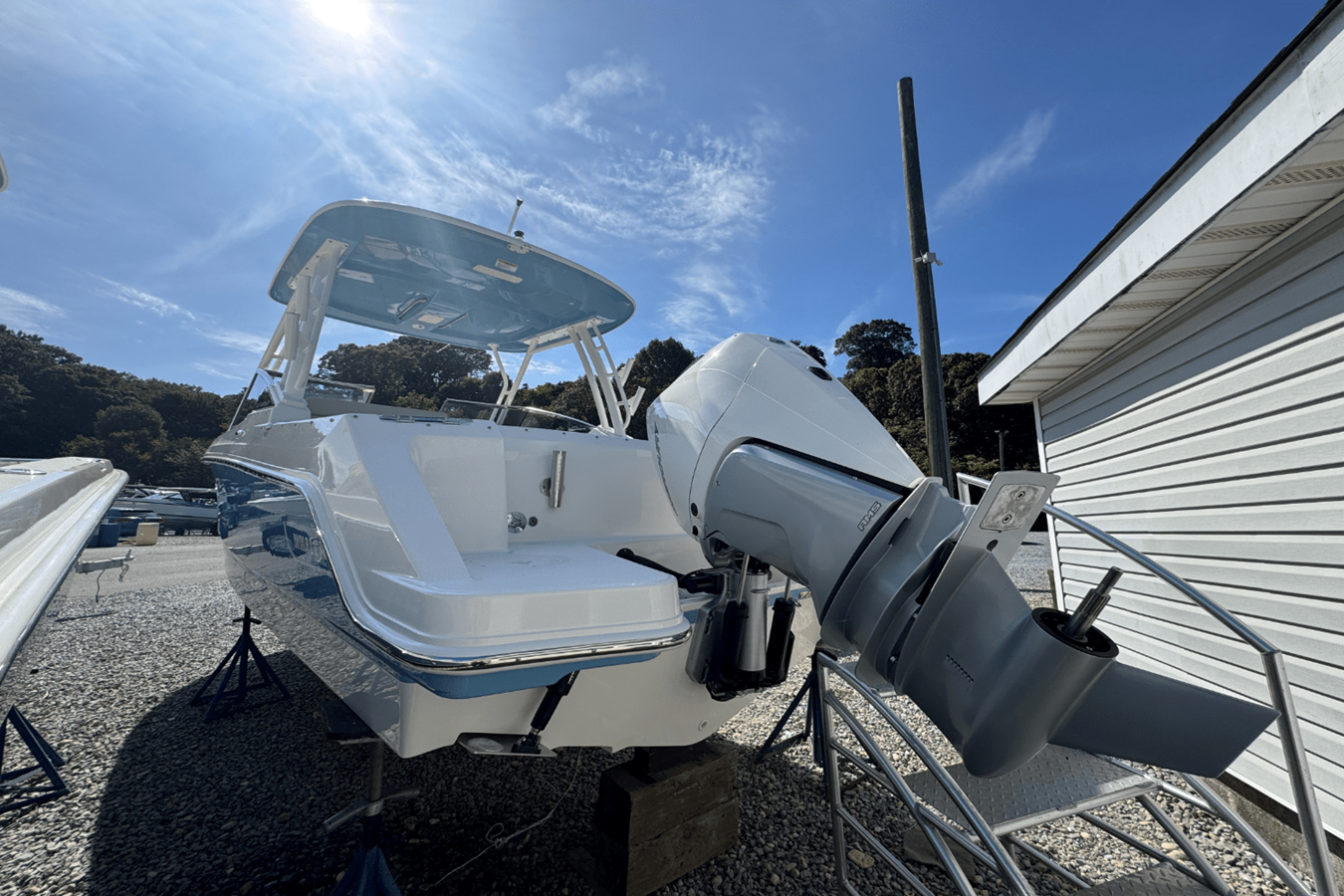 2026 Boston Whaler 240 Vantage 4