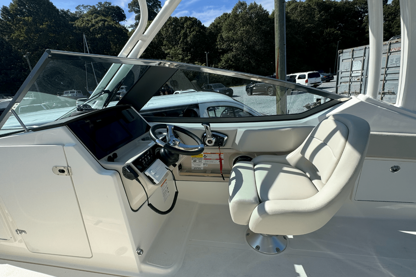 2026 Boston Whaler 240 Vantage 15