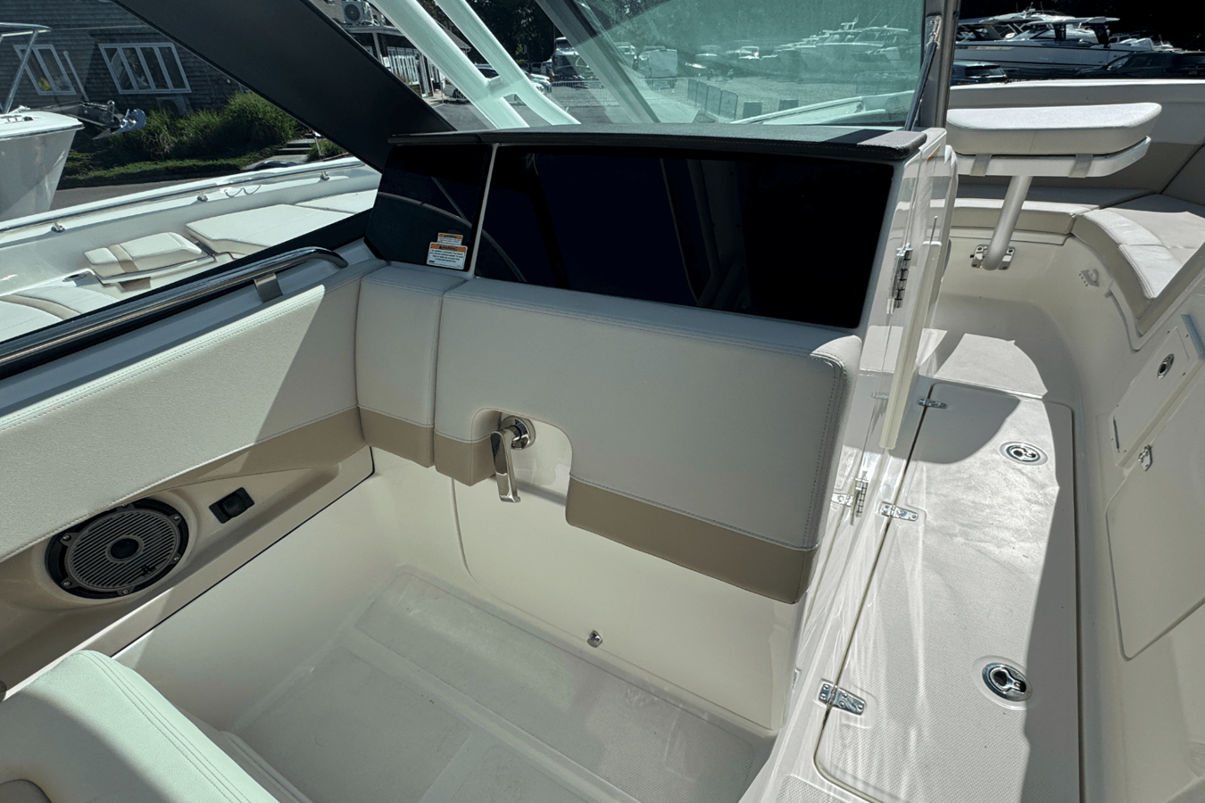 2026 Boston Whaler 240 Vantage 22