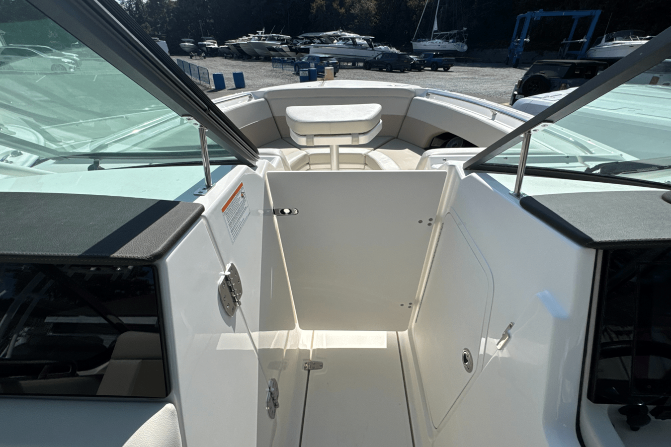 2026 Boston Whaler 240 Vantage 27