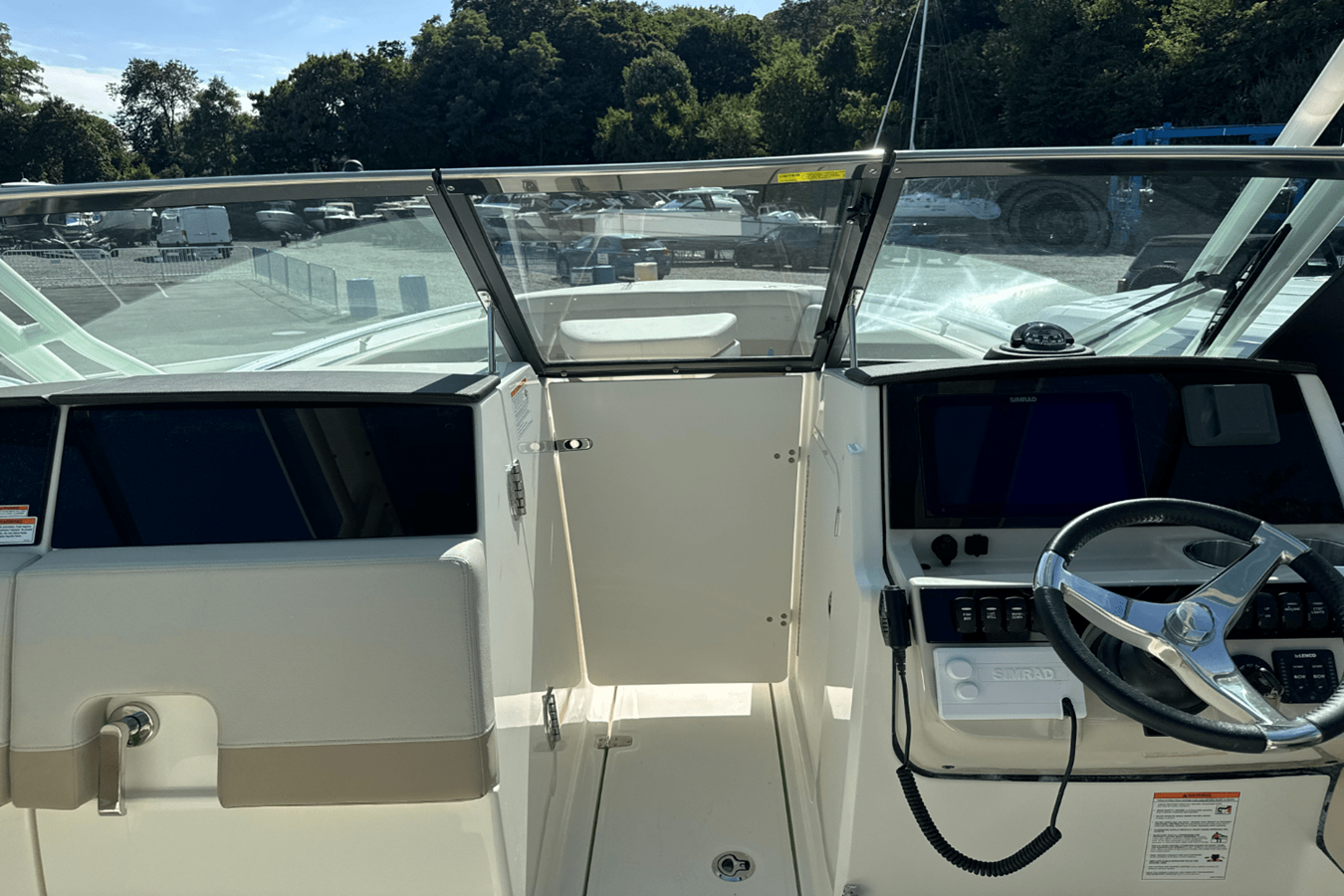 2026 Boston Whaler 240 Vantage 28