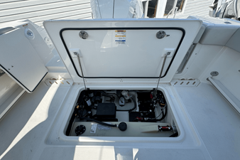 2026 Boston Whaler 240 Vantage 13