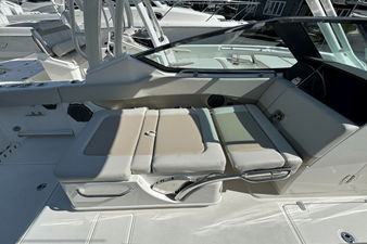 2026 Boston Whaler 240 Vantage 16