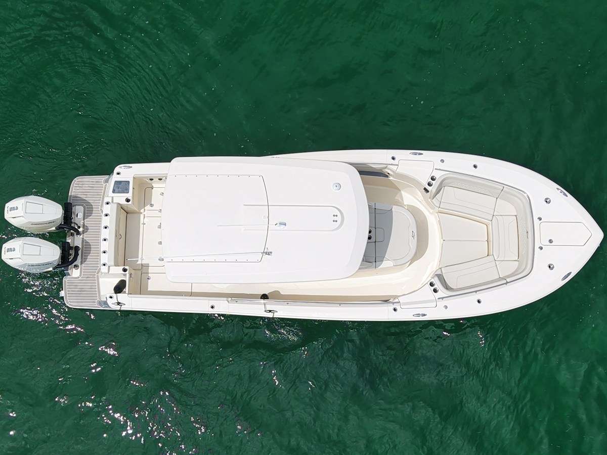 2027 Scout 330 LXF 9
