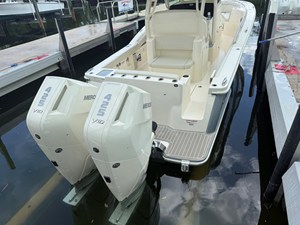 2027 Scout 330 LXF 18