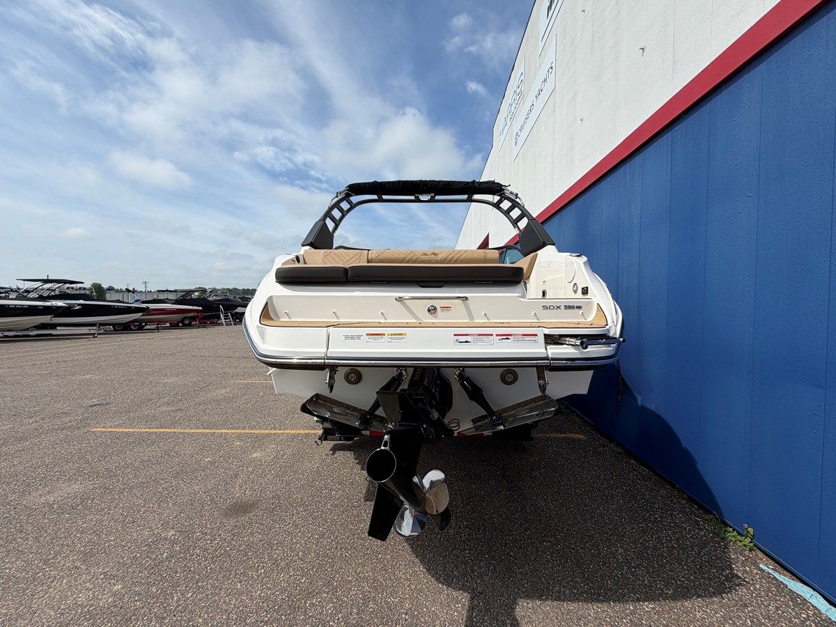 2026 Sea Ray SDX 230 Surf 7