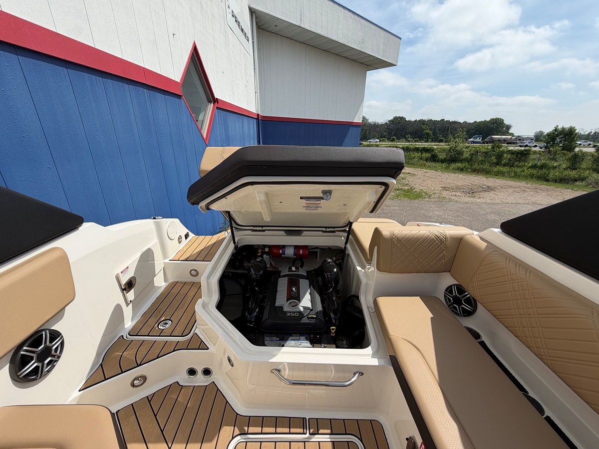2026 Sea Ray SDX 230 Surf 20