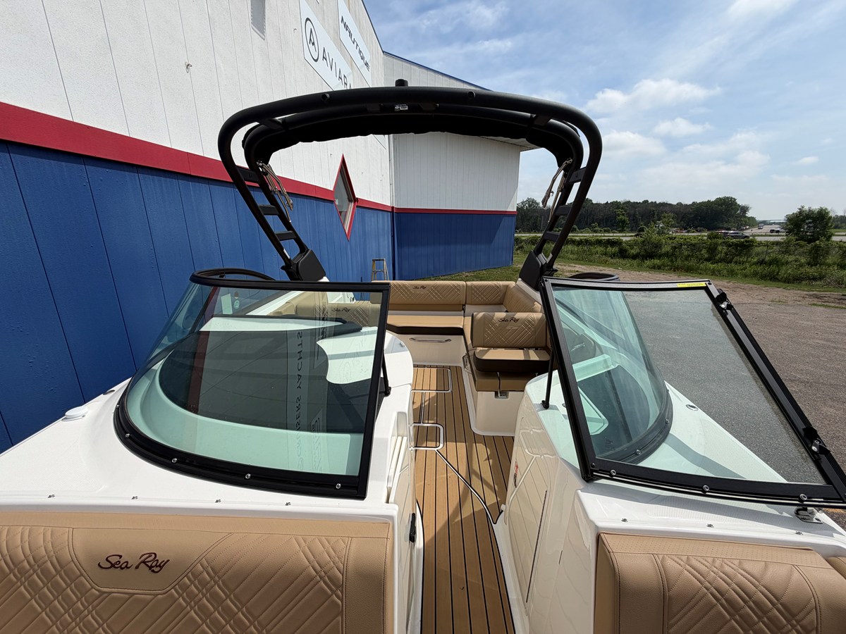 2026 Sea Ray SDX 230 Surf 39