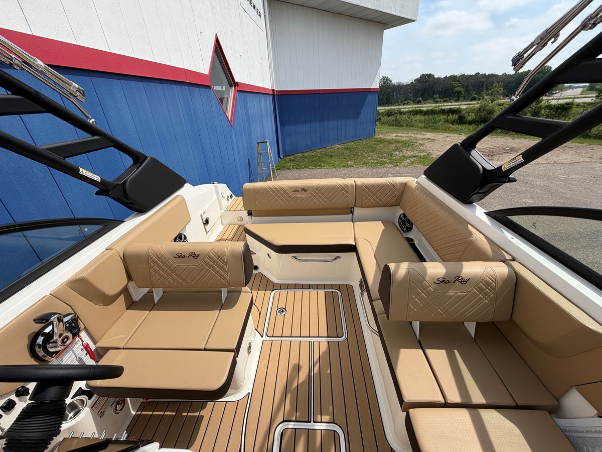 2026 Sea Ray SDX 230 Surf 41