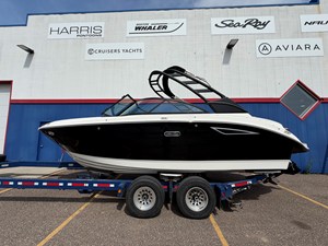 Sea Ray SDX 230 Surf 0 2026 Sea Ray SDX 230 Surf 1