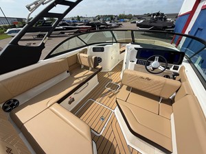 2026 Sea Ray SDX 230 Surf 15