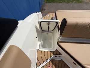 2026 Sea Ray SDX 230 Surf 18
