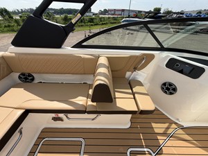 2026 Sea Ray SDX 230 Surf 24