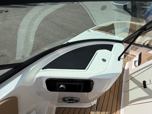 2026 Sea Ray SDX 230 Surf 27