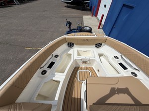 2026 Sea Ray SDX 230 Surf 38