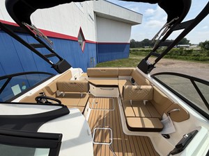 2026 Sea Ray SDX 230 Surf 40