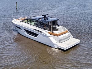 Cruisers Yachts 46 Cantius 2 2026 Cruisers Yachts 46 Cantius 3