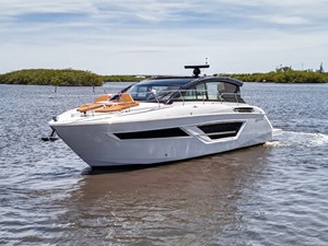 Cruisers Yachts 46 Cantius 5 2026 Cruisers Yachts 46 Cantius 6