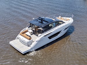 Cruisers Yachts 46 Cantius 8 2026 Cruisers Yachts 46 Cantius 9