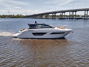 Cruisers Yachts 46 Cantius 12 2026 Cruisers Yachts 46 Cantius 13