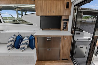Cruisers Yachts 46 Cantius 20 2026 Cruisers Yachts 46 Cantius 21