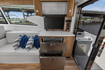 Cruisers Yachts 46 Cantius 21 2026 Cruisers Yachts 46 Cantius 22