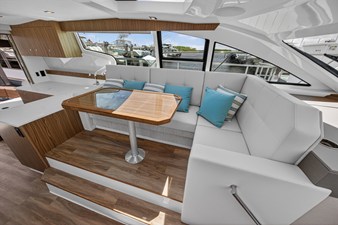 Cruisers Yachts 46 Cantius 27 2026 Cruisers Yachts 46 Cantius 28
