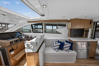 Cruisers Yachts 46 Cantius 32 2026 Cruisers Yachts 46 Cantius 33