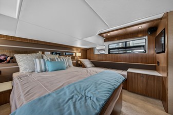 Cruisers Yachts 46 Cantius 56 2026 Cruisers Yachts 46 Cantius 57