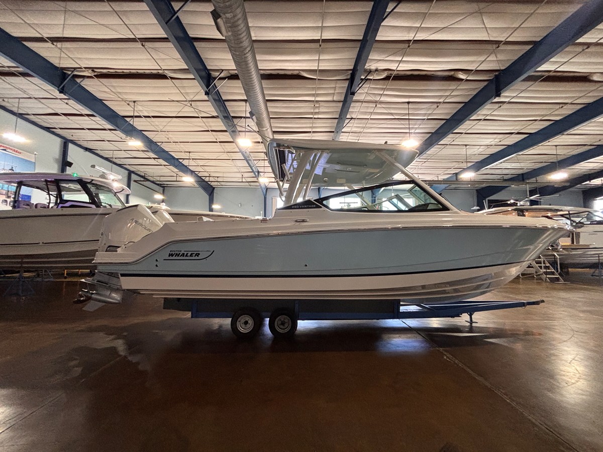 2027 Boston Whaler 280 Vantage 7