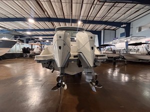 Boston Whaler 280 Vantage 4 2027 Boston Whaler 280 Vantage 5