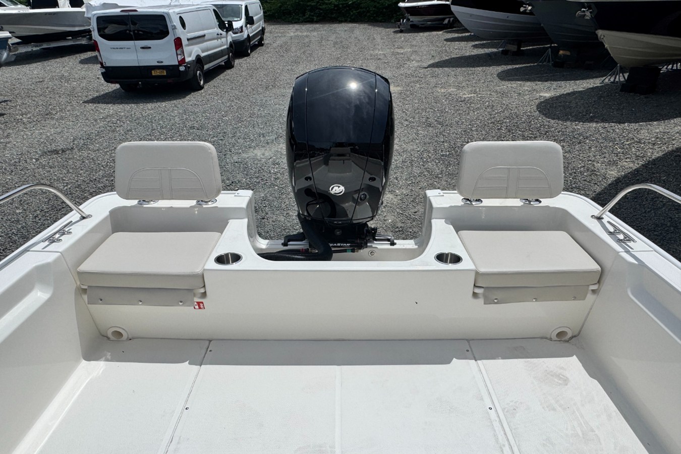 2026 Boston Whaler 190 Montauk 6