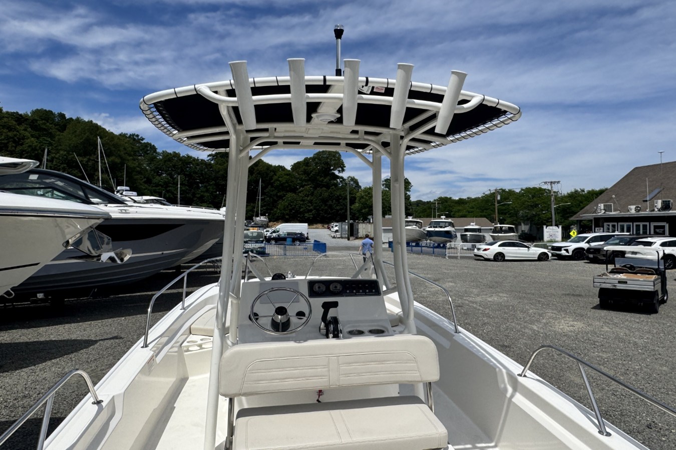 2026 Boston Whaler 190 Montauk 7