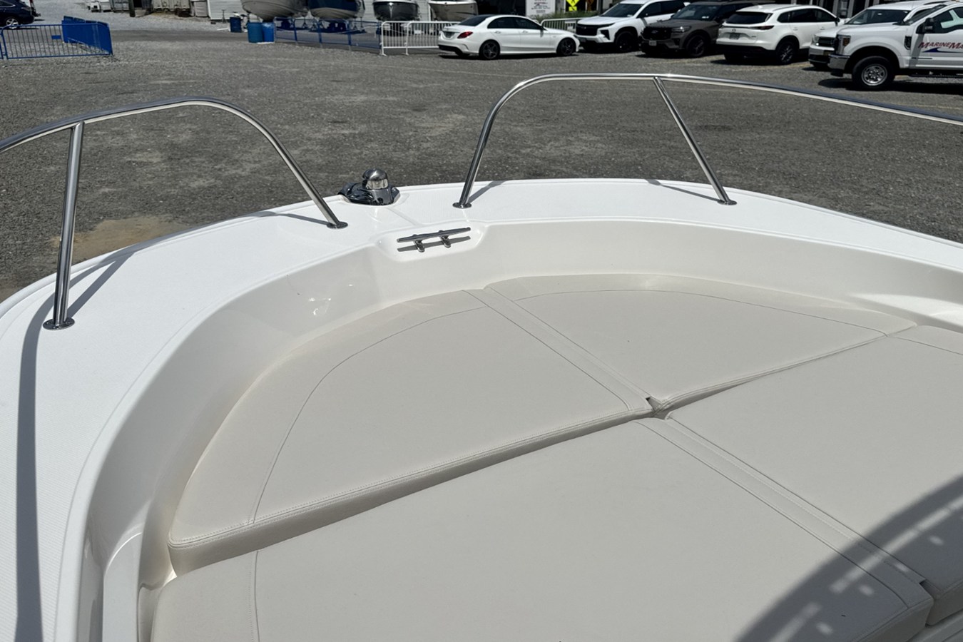 2026 Boston Whaler 190 Montauk 23