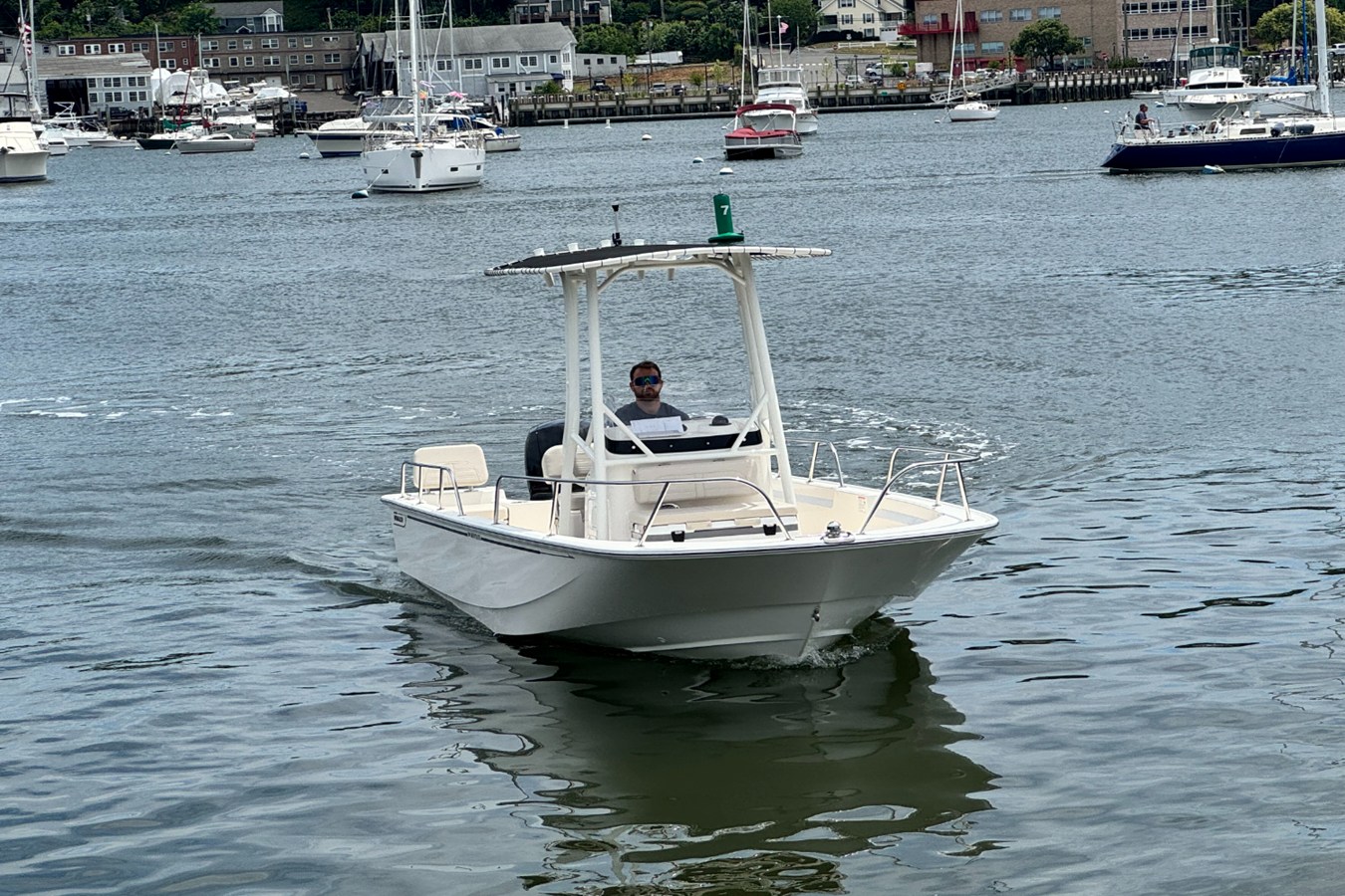2026 Boston Whaler 190 Montauk 27
