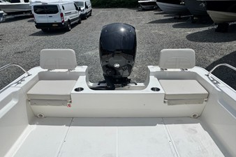 Boston Whaler 190 Montauk 5 2026 Boston Whaler 190 Montauk 6