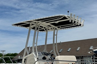2026 Boston Whaler 190 Montauk 14