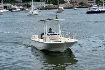 2026 Boston Whaler 190 Montauk 27