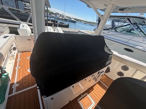 Boston Whaler 380 OUTRAGE 7 2021 Boston Whaler 380 OUTRAGE 8