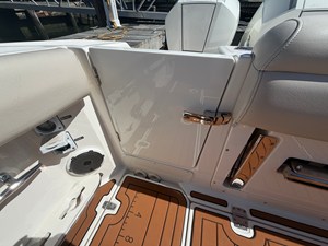 Boston Whaler 380 OUTRAGE 11 2021 Boston Whaler 380 OUTRAGE 12