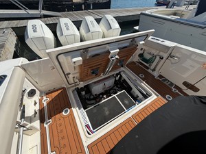 Boston Whaler 380 OUTRAGE 21 2021 Boston Whaler 380 OUTRAGE 22