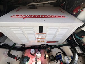 Boston Whaler 380 OUTRAGE 22 2021 Boston Whaler 380 OUTRAGE 23