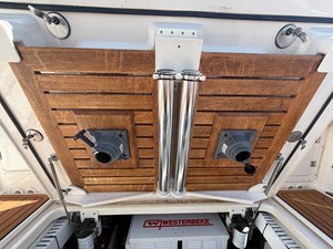 Boston Whaler 380 OUTRAGE 23 2021 Boston Whaler 380 OUTRAGE 24