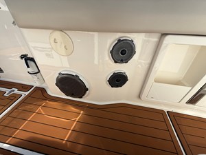 Boston Whaler 380 OUTRAGE 28 2021 Boston Whaler 380 OUTRAGE 29