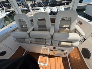 Boston Whaler 380 OUTRAGE 29 2021 Boston Whaler 380 OUTRAGE 30